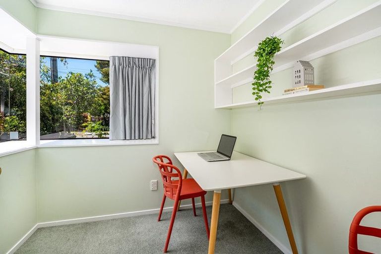 Photo of property in 75 Totara Crescent, Woburn, Lower Hutt, 5011