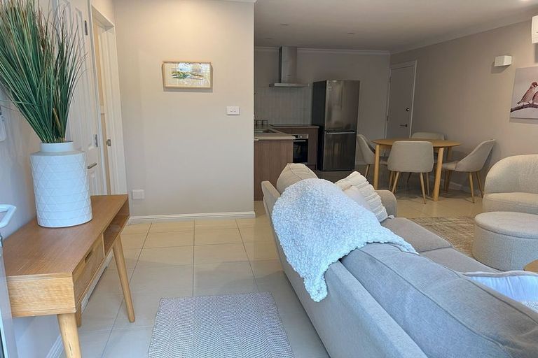Photo of property in 88 San Marino Drive West, Henderson, Auckland, 0612