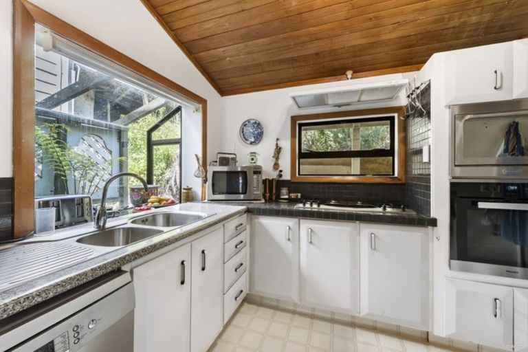 Photo of property in 14 Lindum Terrace, Roseneath, Wellington, 6011