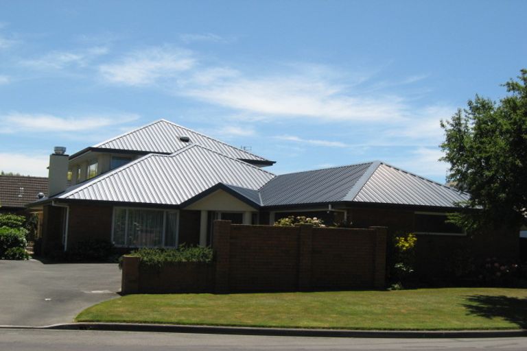 Photo of property in 14 Greystoke Lane, Avonhead, Christchurch, 8042