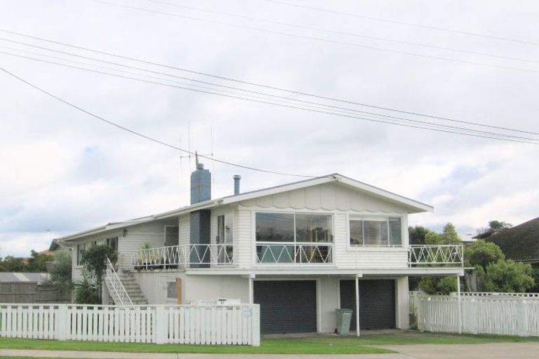 Photo of property in 13 Tay Street, Mount Maunganui, 3116