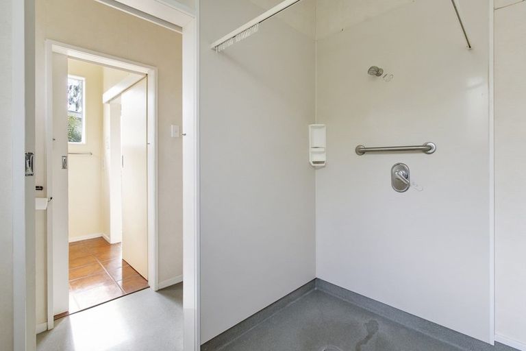 Photo of property in 60 Timaru Road, Waimate, 7924