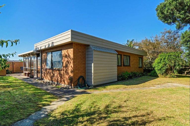 Photo of property in 37 Waitui Grove, Mount Maunganui, 3116