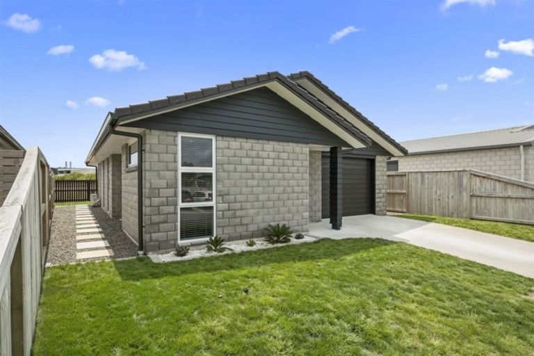 Photo of property in 12 Marion Crescent, Papamoa Beach, Papamoa, 3118
