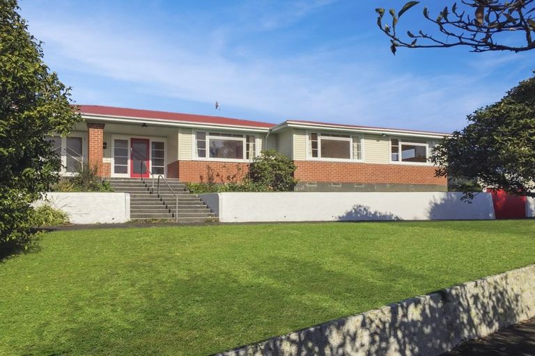 Photo of property in 90 Oxford Road, Okato, 4335