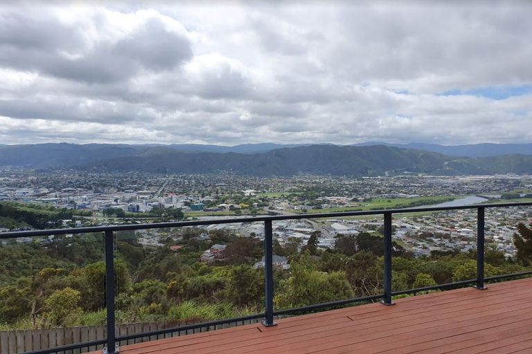 Photo of property in 91 Cypress Drive, Maungaraki, Lower Hutt, 5010