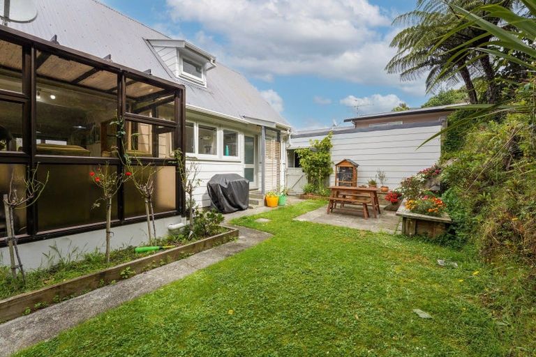 Photo of property in 16 Gainsborough Grove, Belmont, Lower Hutt, 5010