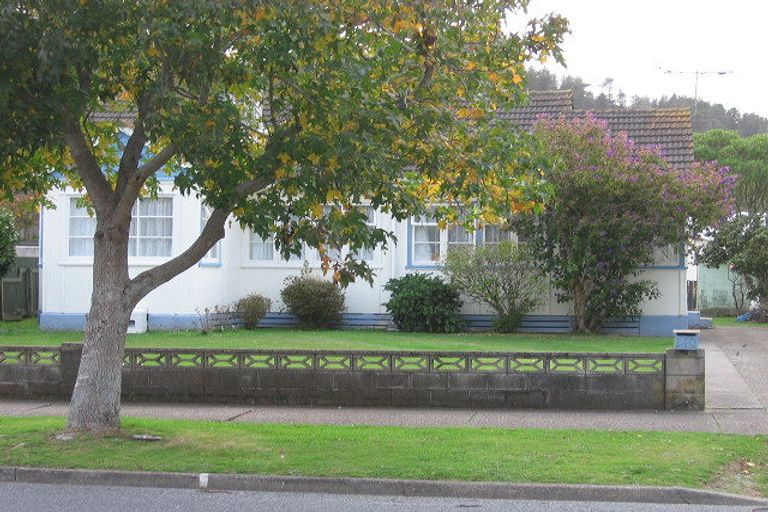 Photo of property in 140 Molesworth Street, Taita, Lower Hutt, 5011