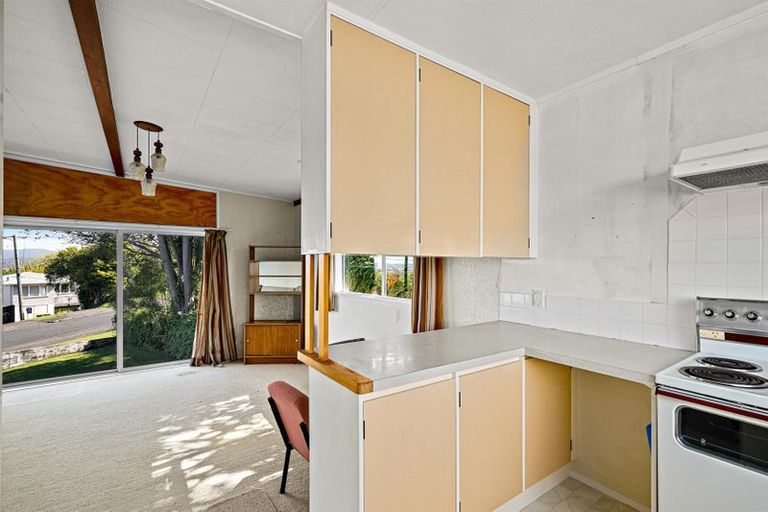 Photo of property in 14 Donovan Avenue, Massey, Auckland, 0614