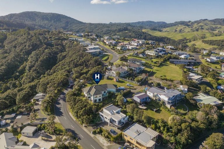 Photo of property in 69 Centennial Drive, Whitianga, 3510