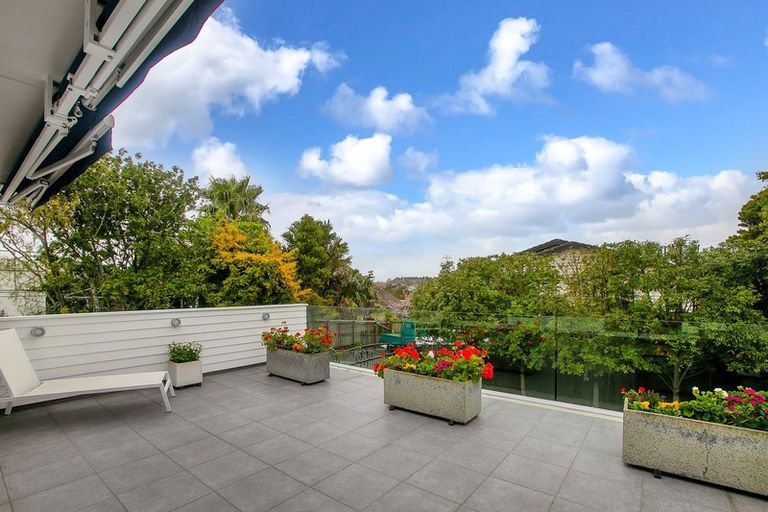 Photo of property in 9a Matata Street, Blockhouse Bay, Auckland, 0600