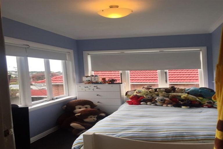 Photo of property in 51 Eastglen Road, Glen Eden, Auckland, 0602