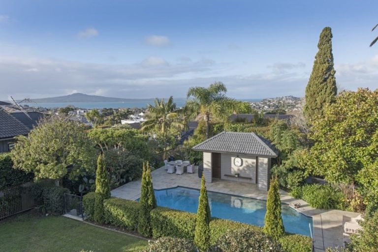 Photo of property in 184 Kohimarama Road, Kohimarama, Auckland, 1071