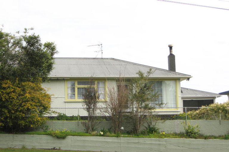 Photo of property in 109 Omata Road, Marfell, New Plymouth, 4310