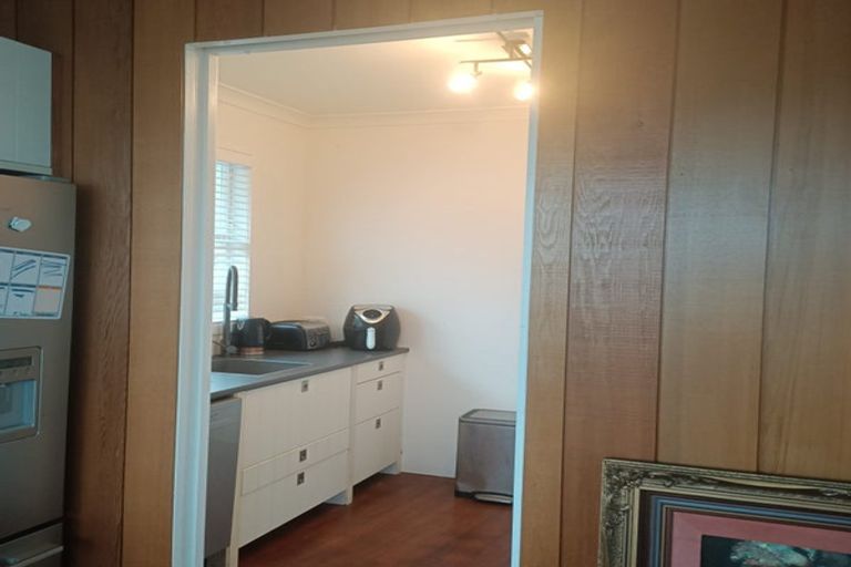 Photo of property in 16 Sutton Crescent, Hillcrest, Hamilton, 3216