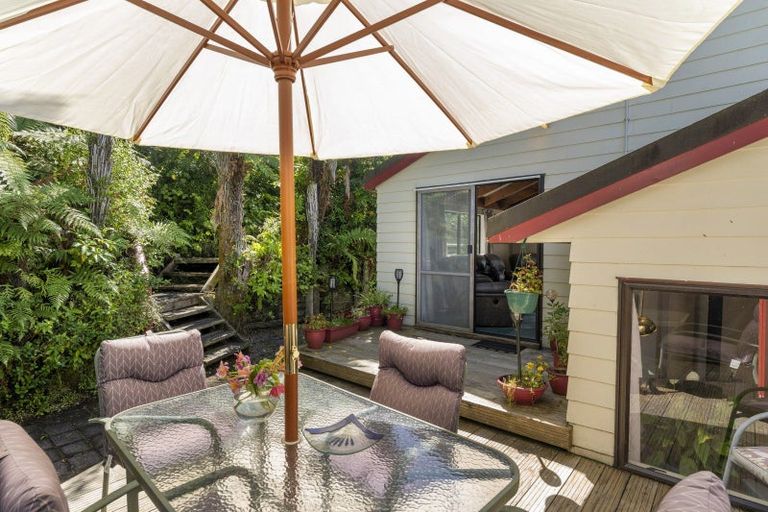 Photo of property in 128 Rahui Road, Otaki, 5512