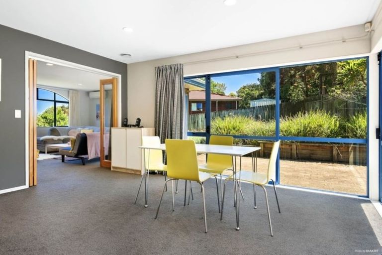 Photo of property in 30 Rosemary Avenue, Forrest Hill, Auckland, 0620