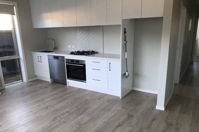 Photo of property in 41 Vogwill Road, Kumeu, 0810