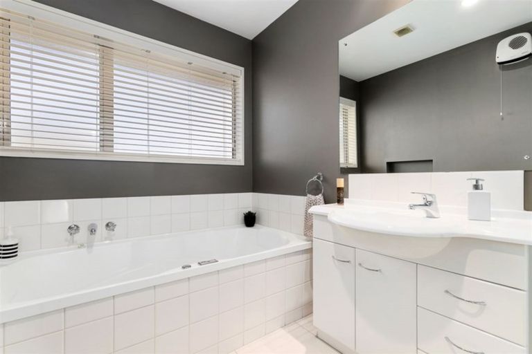 Photo of property in 28 Truro Close, Ohoka, Kaiapoi, 7692