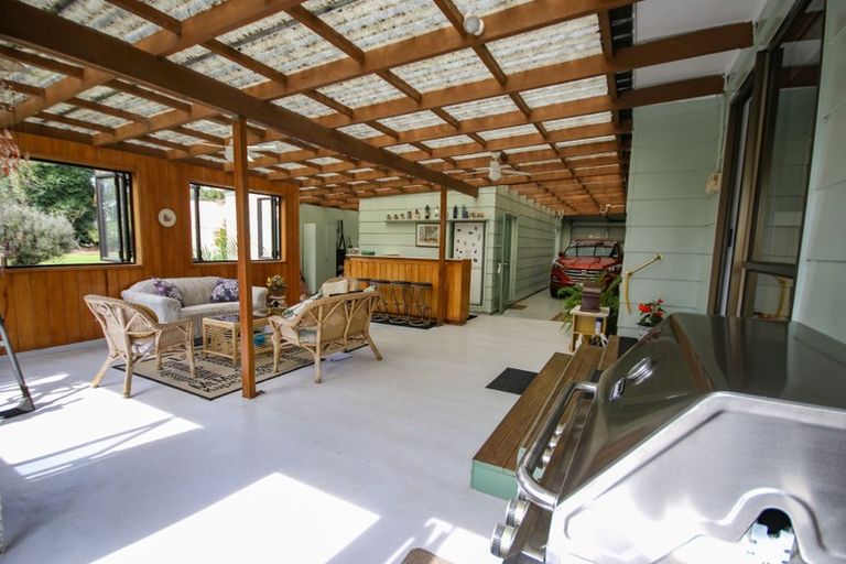 Photo of property in 76 Robertson Road, Ruawai, 0591