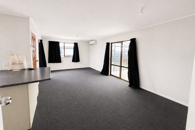 Photo of property in 6 Waterview Road, Favona, Auckland, 2024
