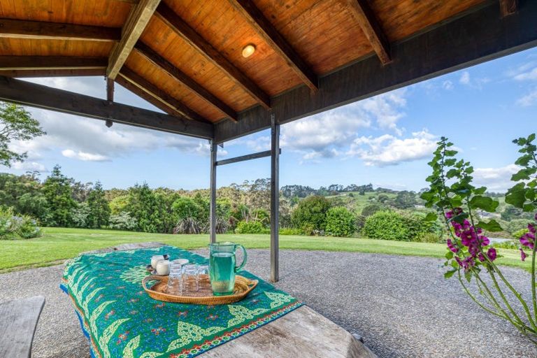 Photo of property in 12/199 Birdwood Road, Massey, Auckland, 0614