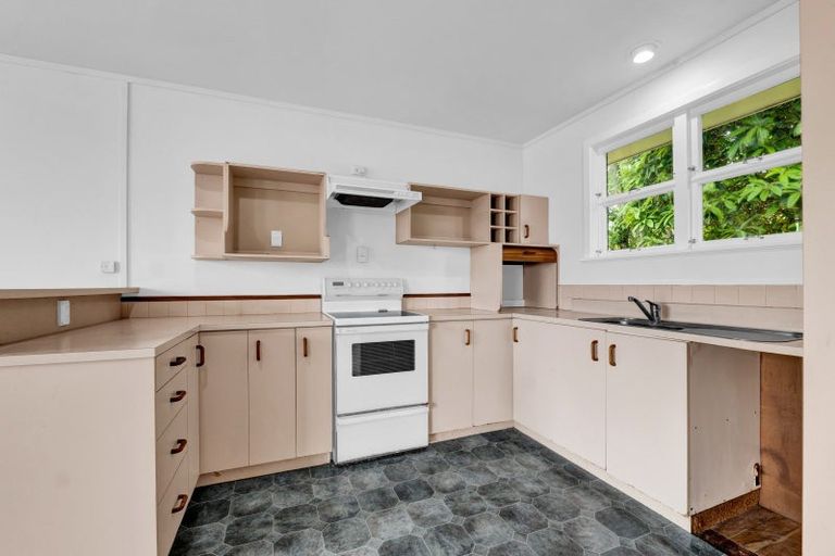 Photo of property in 116 Frankley Road, Frankleigh Park, New Plymouth, 4310