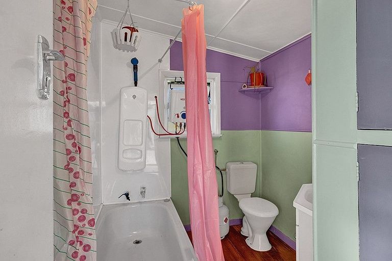 Photo of property in 215 Kakaramea Road, Kakaramea, Patea, 4598