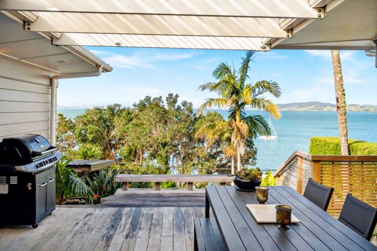 Photo of property in 108 Beach Road, Onerahi, Whangarei, 0110