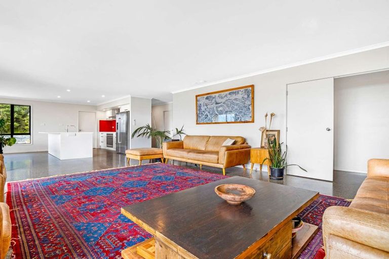 Photo of property in 103 Mcleod Road, South Head, Helensville, 0874