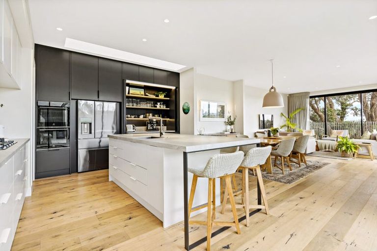 Photo of property in 71a Ngataringa Road, Devonport, Auckland, 0624