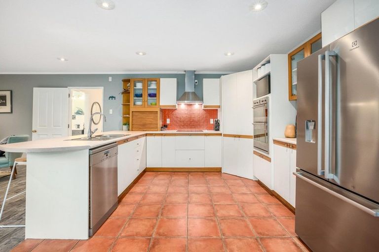 Photo of property in 2 Portage Place, Whitby, Porirua, 5024