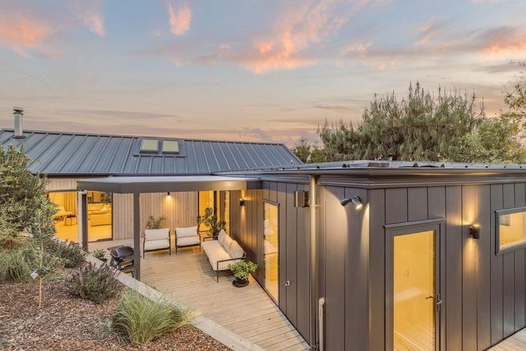 Photo of property in 4 Godley Quay, Lyttelton, 8082