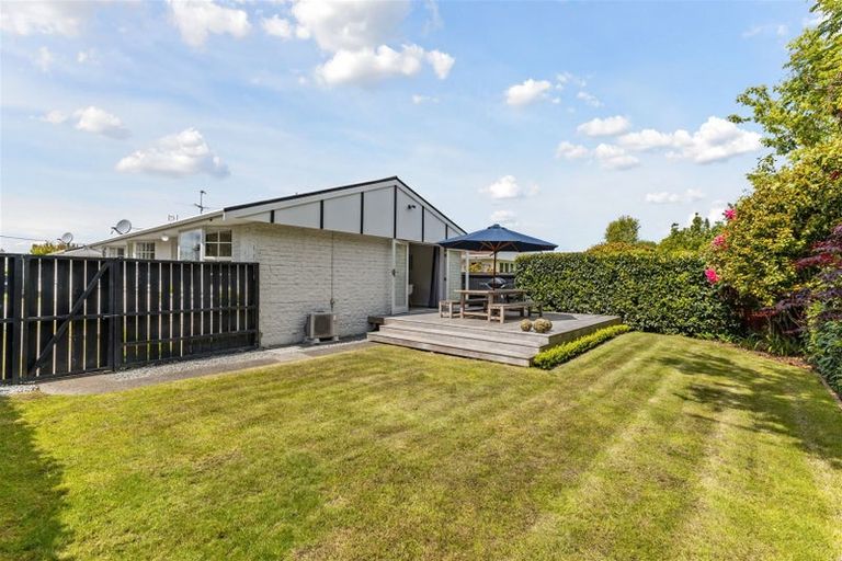 Photo of property in 2/385 Withells Road, Avonhead, Christchurch, 8042
