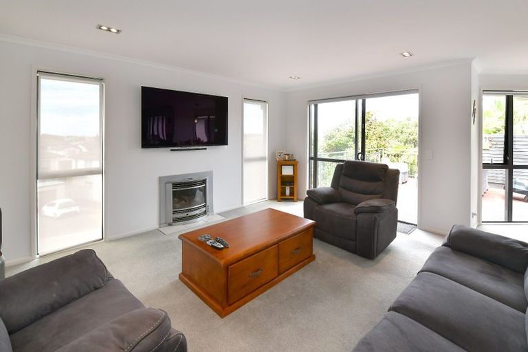 Photo of property in 99 Alec Craig Way, Gulf Harbour, Whangaparaoa, 0930