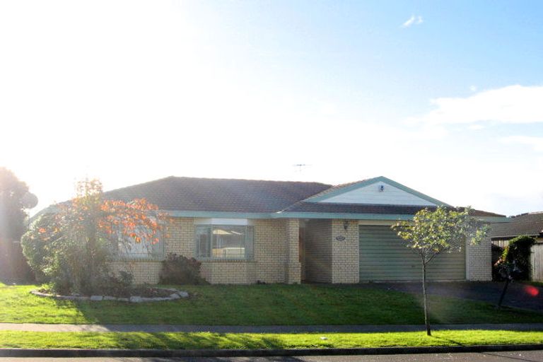 Photo of property in 62 Tington Avenue, Wattle Downs, Auckland, 2103