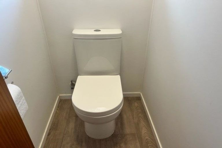 Photo of property in 1/41 Pigeon Mountain Road, Half Moon Bay, Auckland, 2012