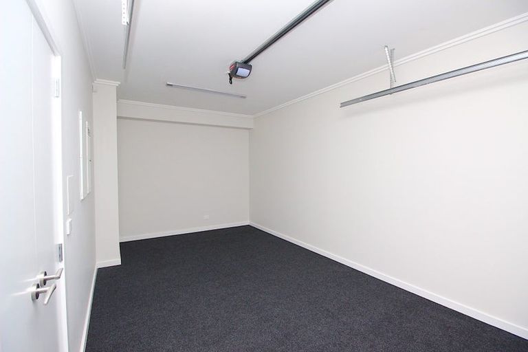 Photo of property in 6 Frances Bryers Road, Hobsonville, Auckland, 0616