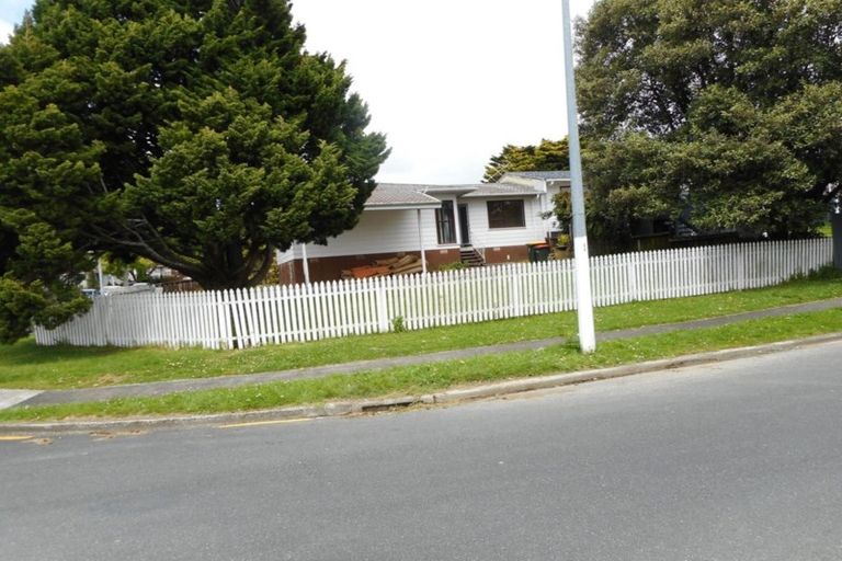 Photo of property in 1/60 Diorella Drive, Clover Park, Auckland, 2019