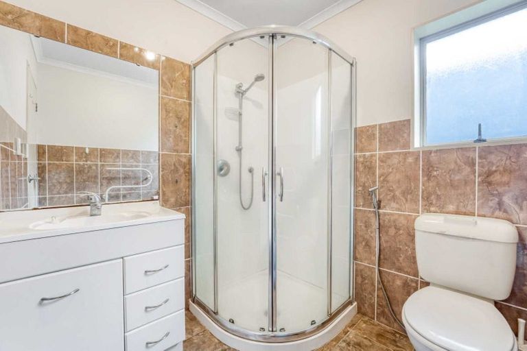 Photo of property in 31b Westglen Place, Ranui, Auckland, 0612