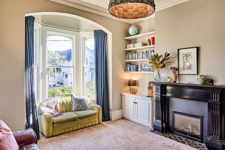 Photo of property in 99 Brougham Street, Mount Victoria, Wellington, 6011