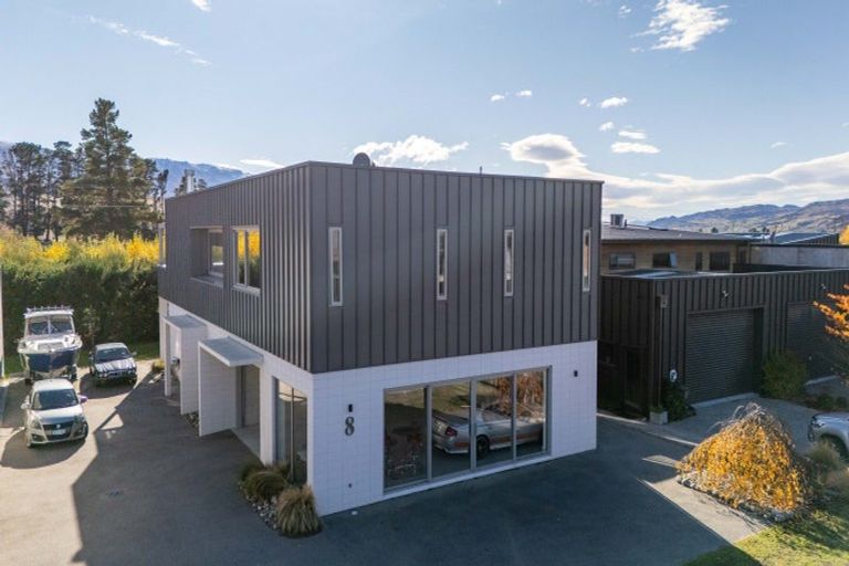 Photo of property in 8 Silverstone Drive, Cromwell, 9384