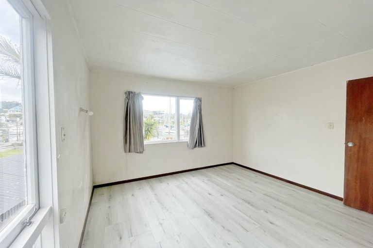 Photo of property in 2/22 Craig Road, Milford, Auckland, 0620