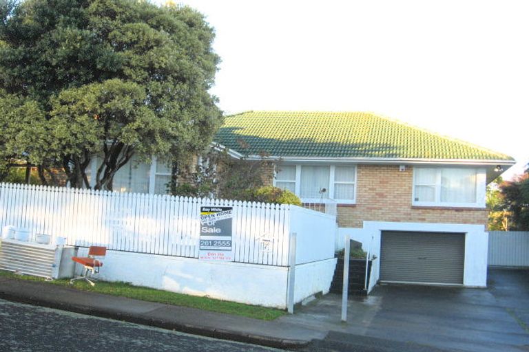 Photo of property in 7 Brouder Place, Hillpark, Auckland, 2102