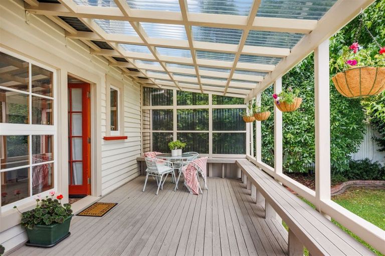 Photo of property in 247 College Street, West End, Palmerston North, 4412