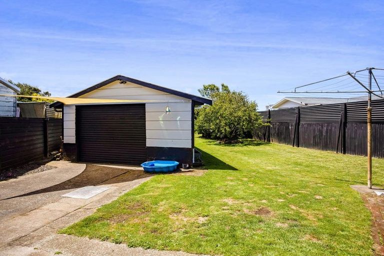 Photo of property in 48 Camberwell Road, Hawera, 4610