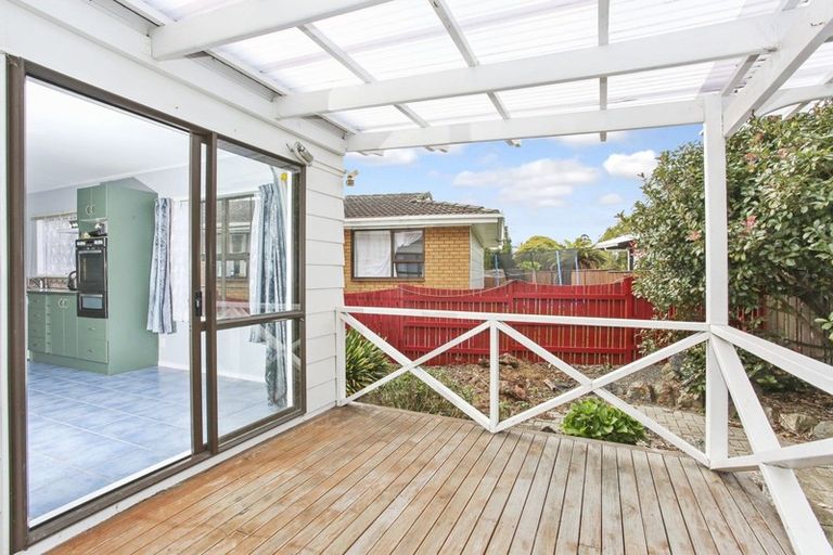 Photo of property in 26 Balgowan Terrace, Conifer Grove, Takanini, 2112