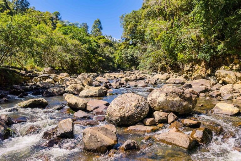 Photo of property in 1052 Wekaweka Road, Waimamaku, Kaikohe, 0473