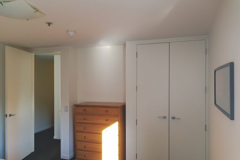 Photo of property in Montreaux Apartments, 5a/164 The Terrace, Wellington Central, Wellington, 6011