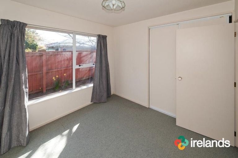 Photo of property in 2/4 Mull Place, Broomfield, Christchurch, 8042